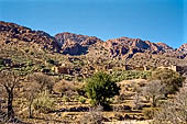 Marocco meridionale - Lungo la strada che da Tafraoute porta a Taroudannt. 